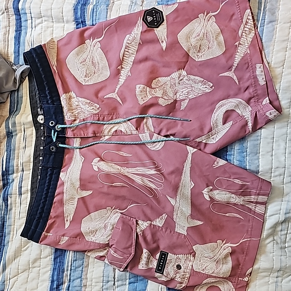 Vissla mens size 33